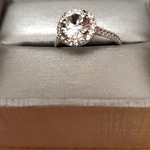 White sapphire ring in sterling silver